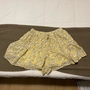 🌼American Eagle Floral Shorts